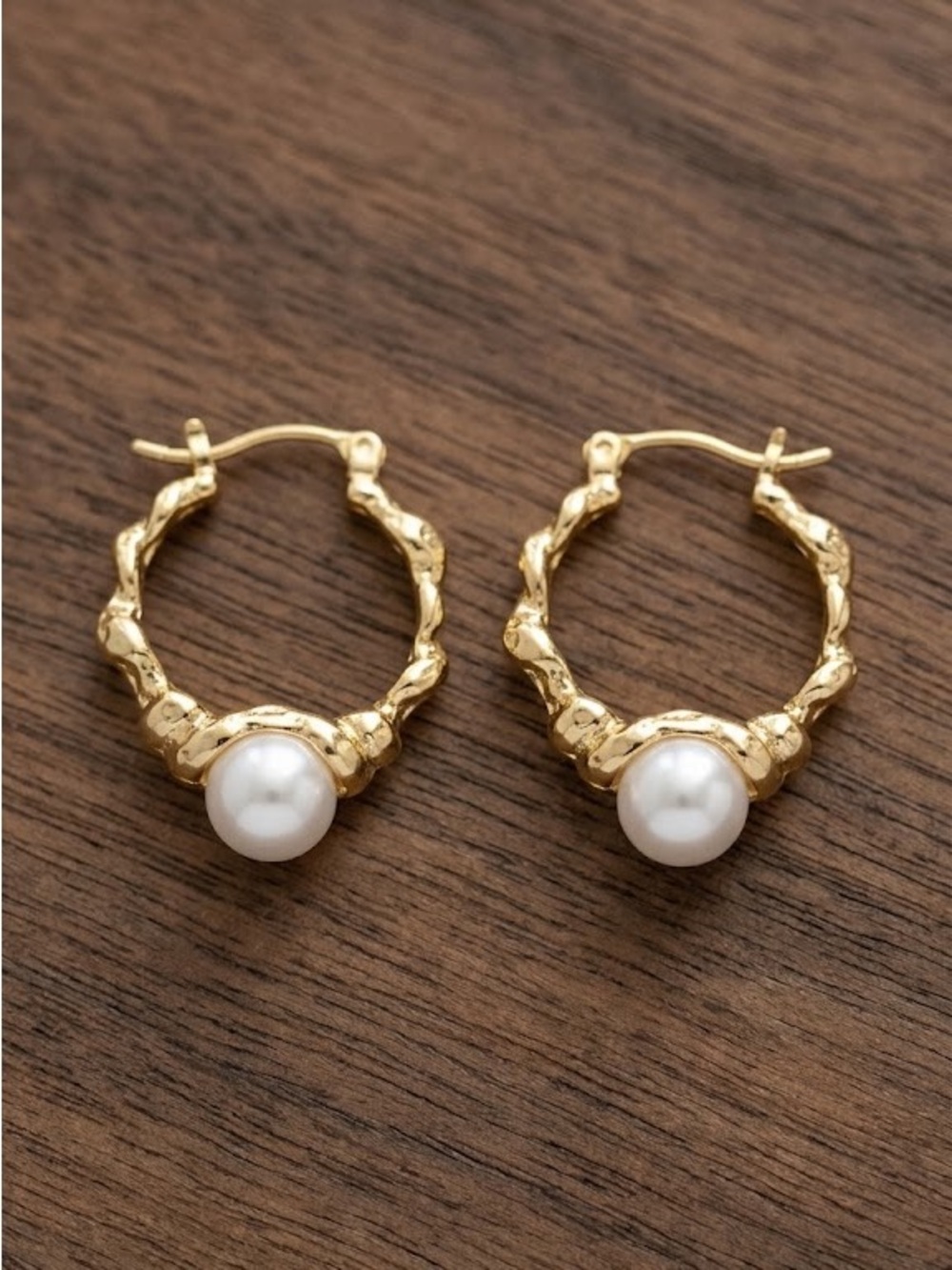 Savvy Cie Swarovski Pearl 18K Gold Plated Hoop Earrings- NIB $80 MSRP - Picture 2 of 6